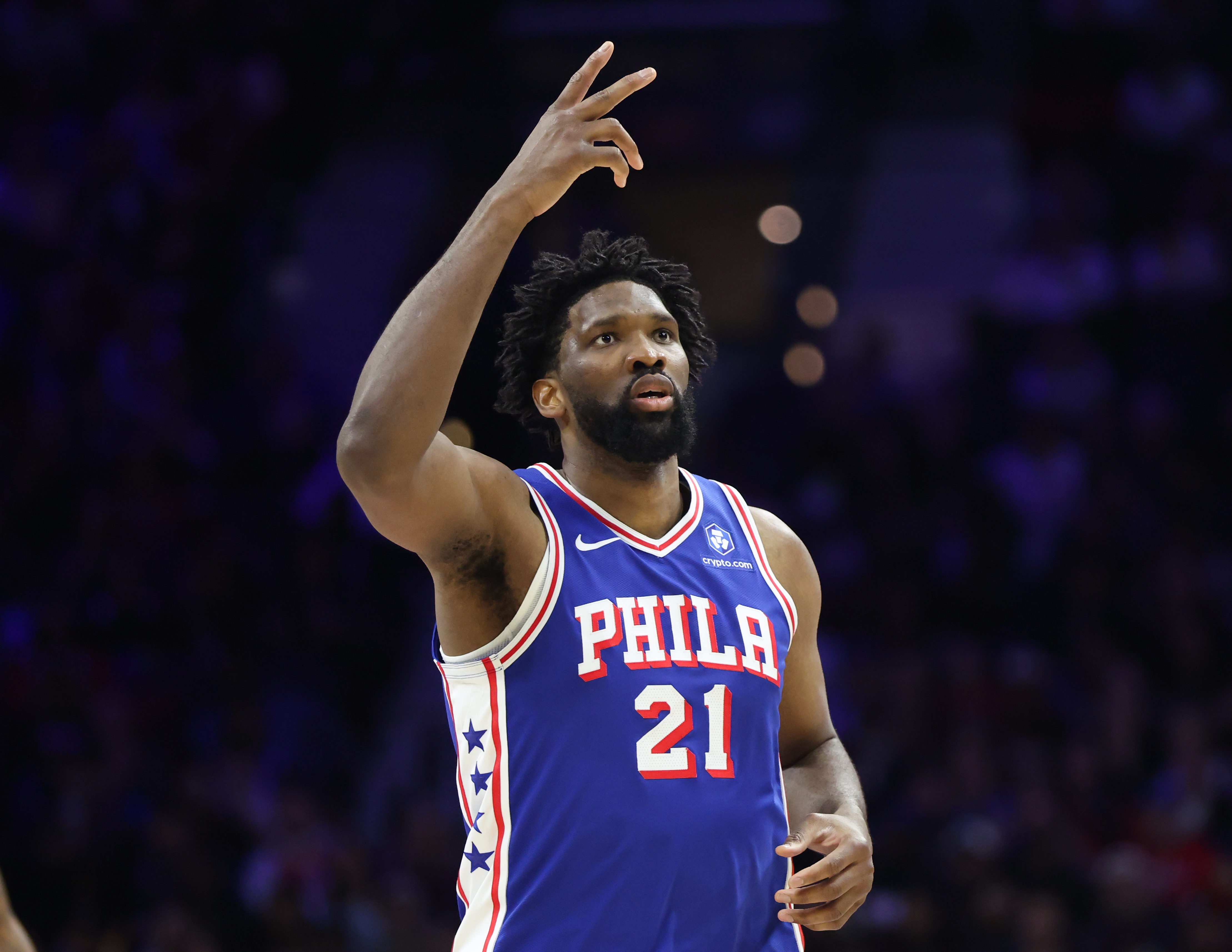 开云体育下载网址-上次东决还是艾弗森时期！铁林：恩比德保持健康 76人能进东决